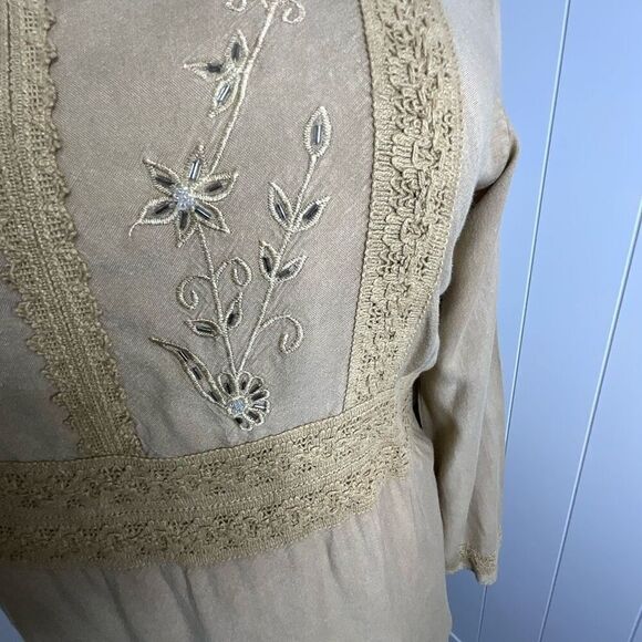 Vintage Fashion Fusion Women’s 1X Plus Tan Embroidered Peasant Tunic Top - Picture 3 of 15